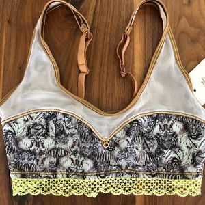 NWT bra